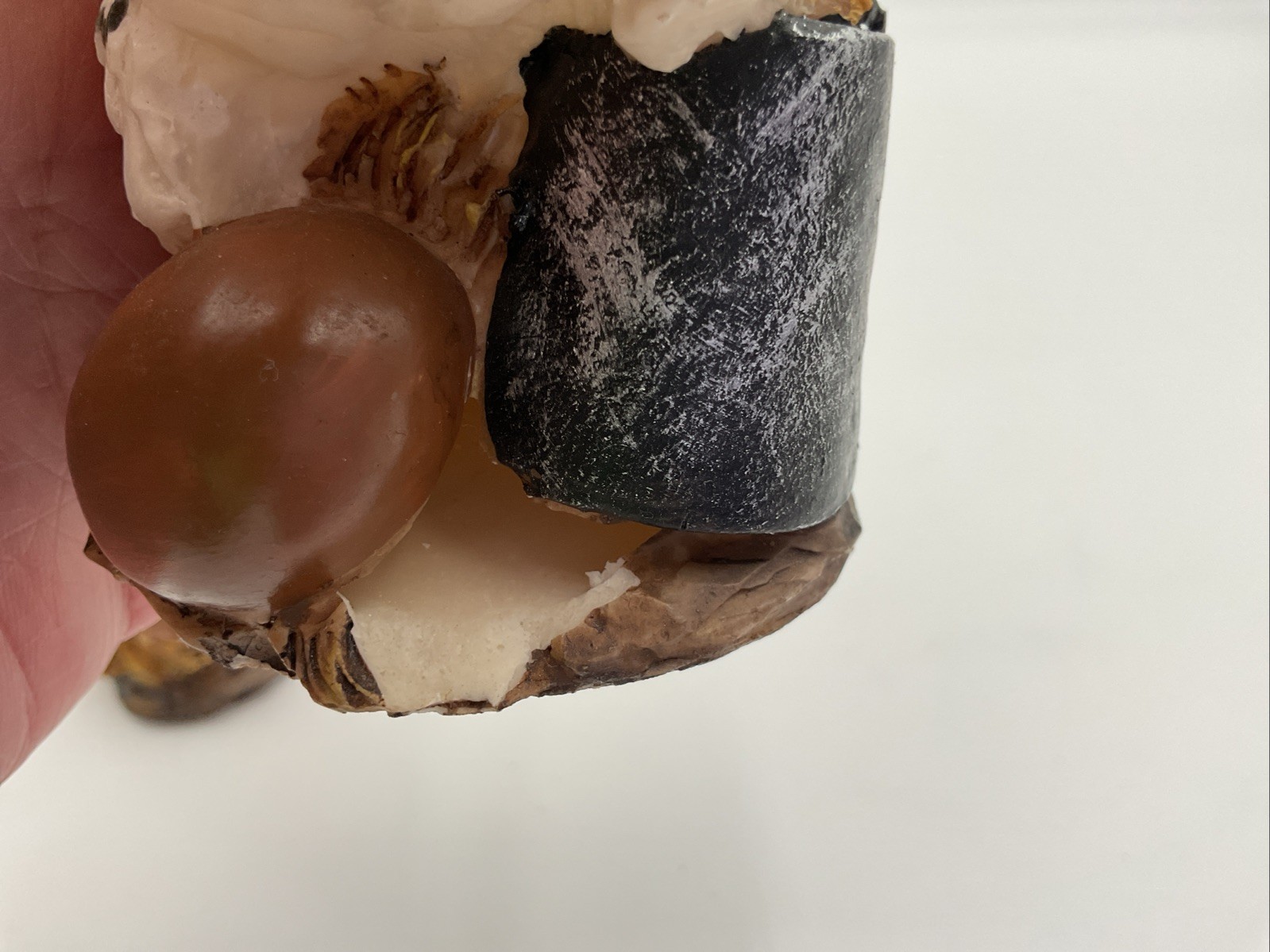 Set Of 2 Polyresin Mother Hens Sitting On Their Nest Protecting Their Chicks/Egg