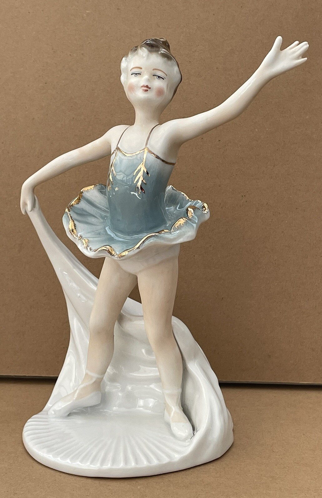 Romanian ARPO BALLERINA Girl Porcelain Figurine 8” Tall VINTAGE Romania 🇷🇴