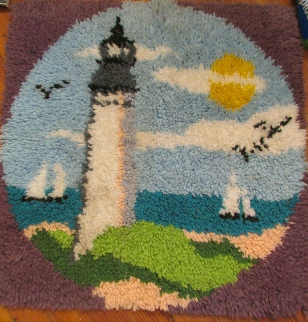 HANDMADE LATCHHOOK RUG WALL DISPLAY 23 X23 SEAGULLS ,NAUTICAL Lighthouse