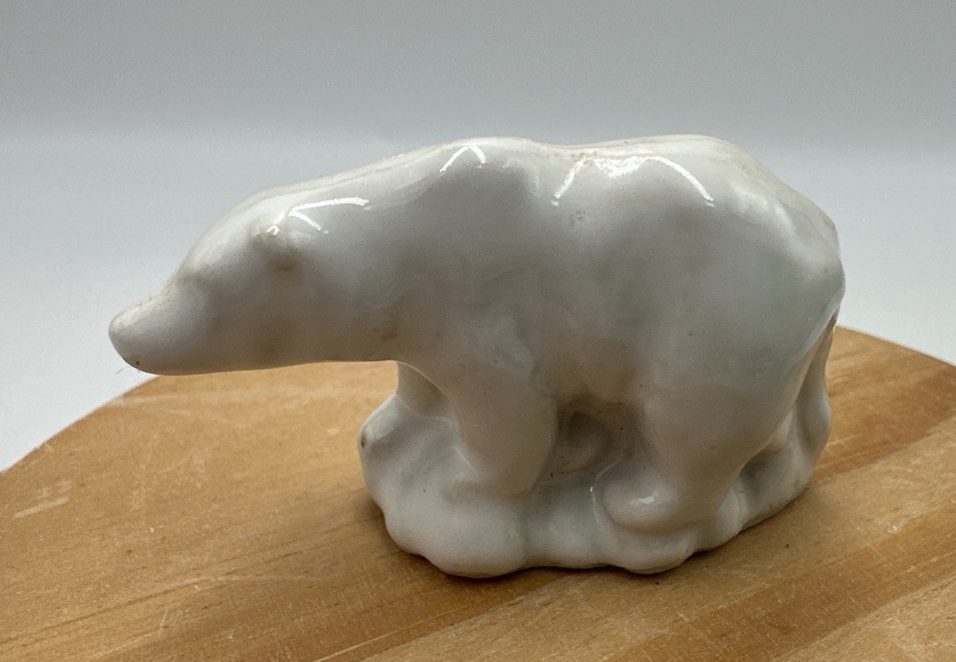 Wade Whimsies Red Rose Tea Series #2 Polar Bear 1985-1995