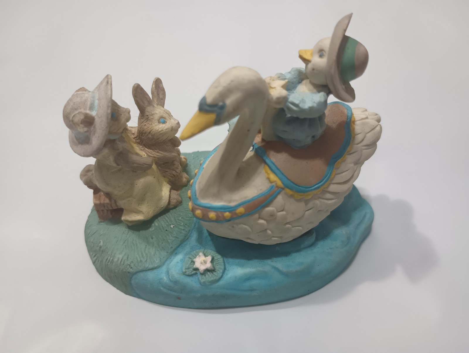 AVON Vintage KATHY JEFFERS 1993 MOTHER GOOSE 3″ FIGURINE