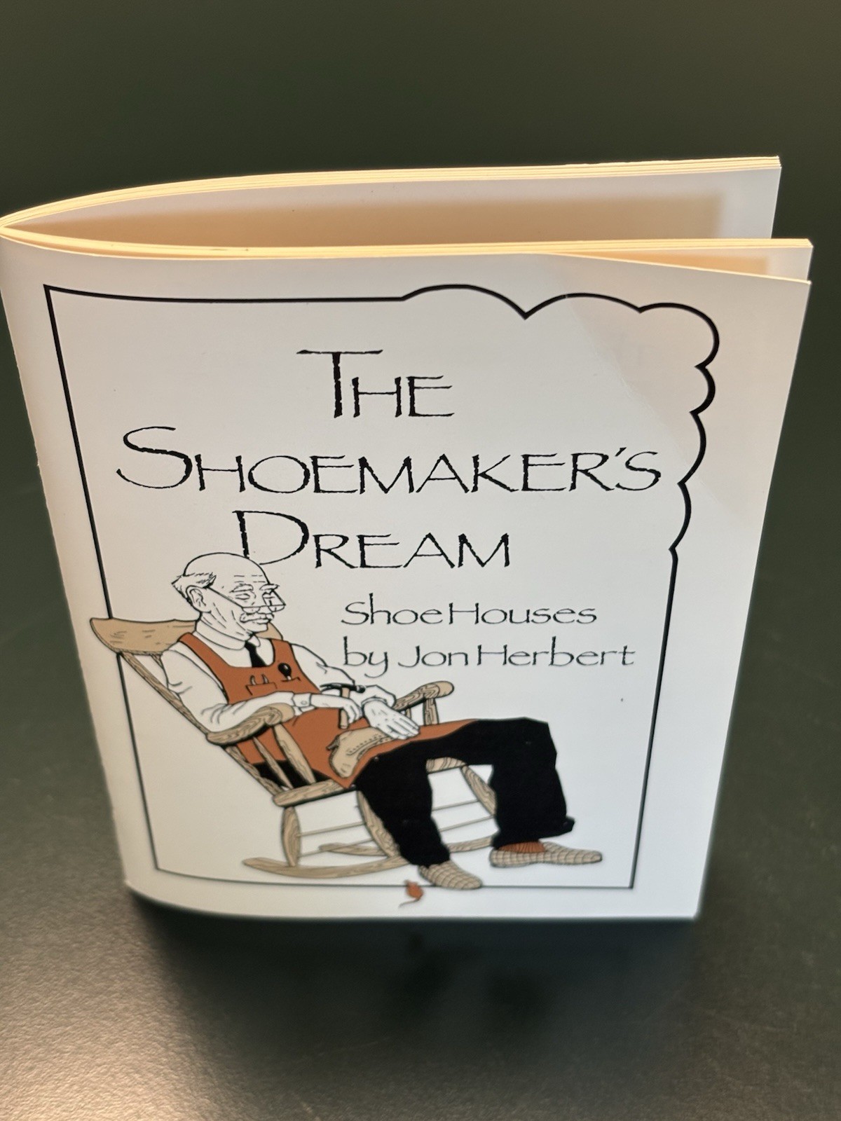 Shoemakers Dream Baby Booty Shoe House Figurine Pink 1990 Jon Herbert Box & COA