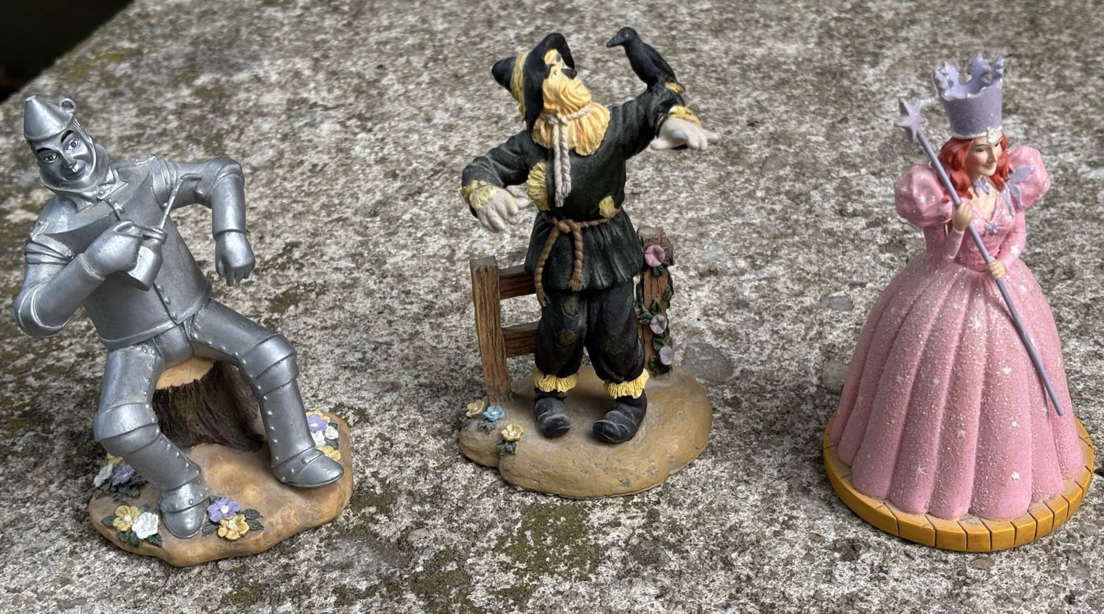 Set of 3 Enesco Wizard of Oz Figures Glinda Tin Man Scarecrow READ