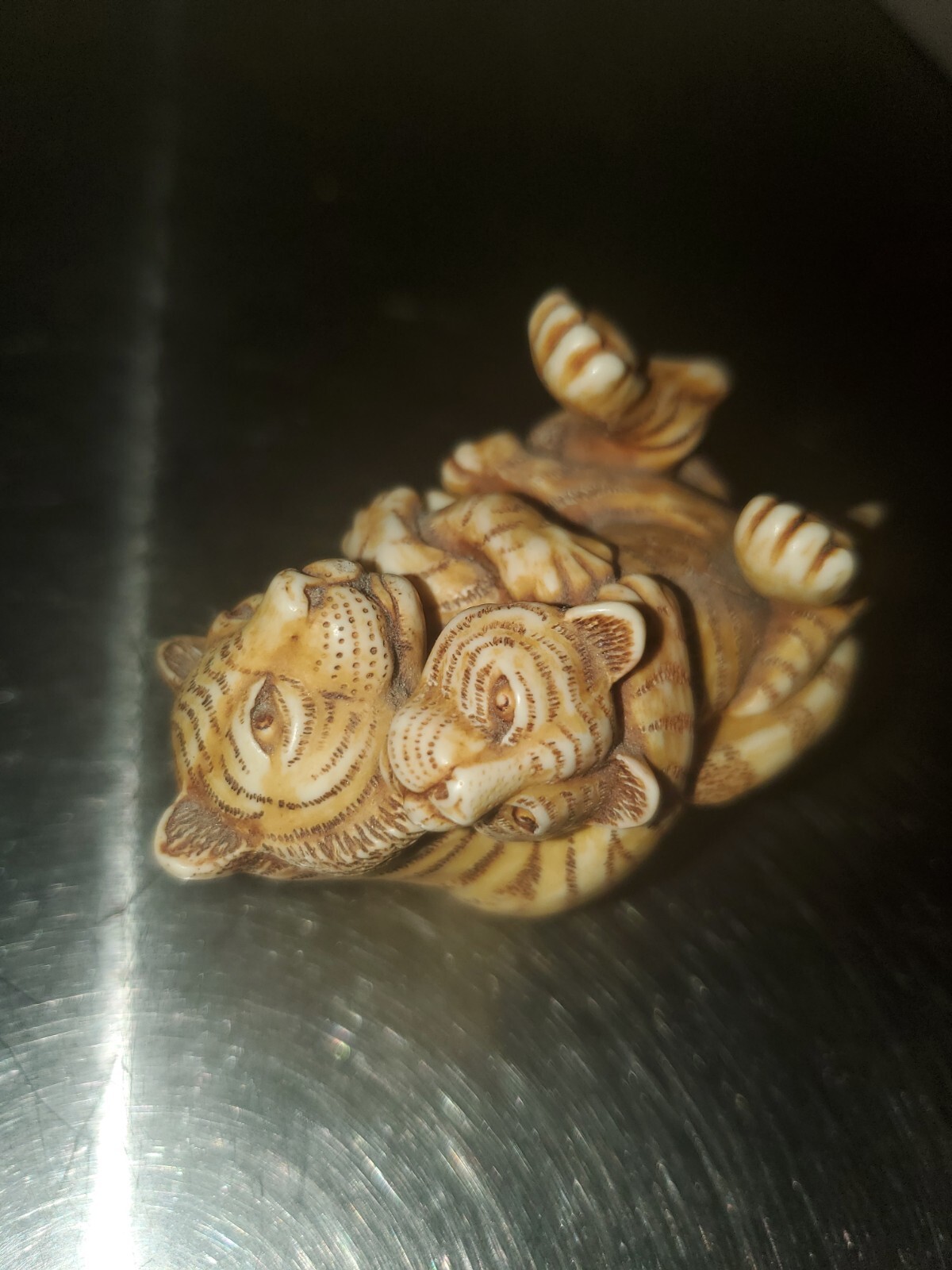 Vintage 1993 Harmony Kingdom “OF THE SAME STRIPE” Tigers Trinket Box Figurine