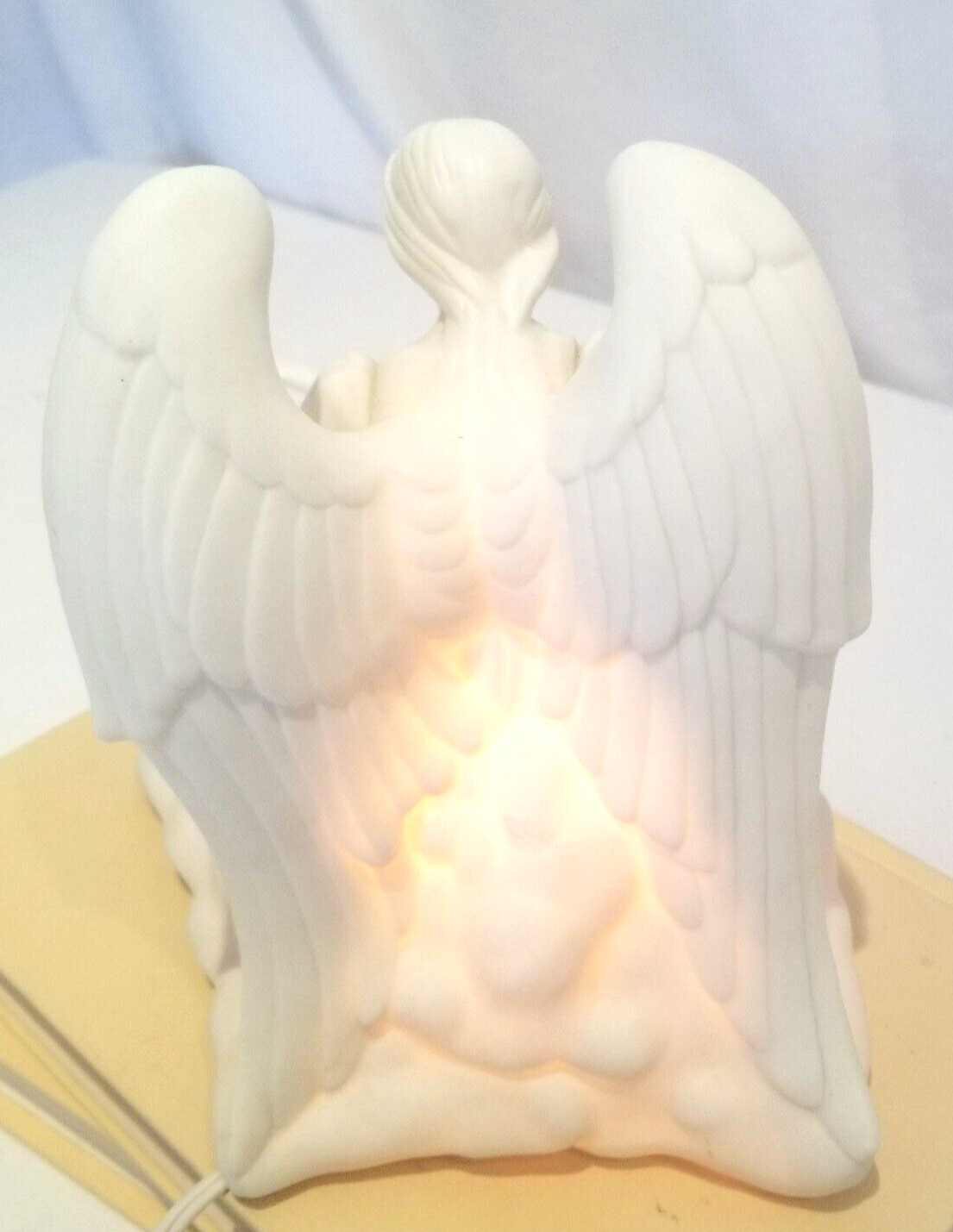 CERAMIC LIGHT UP ANGEL PLAYING LUTE 8″