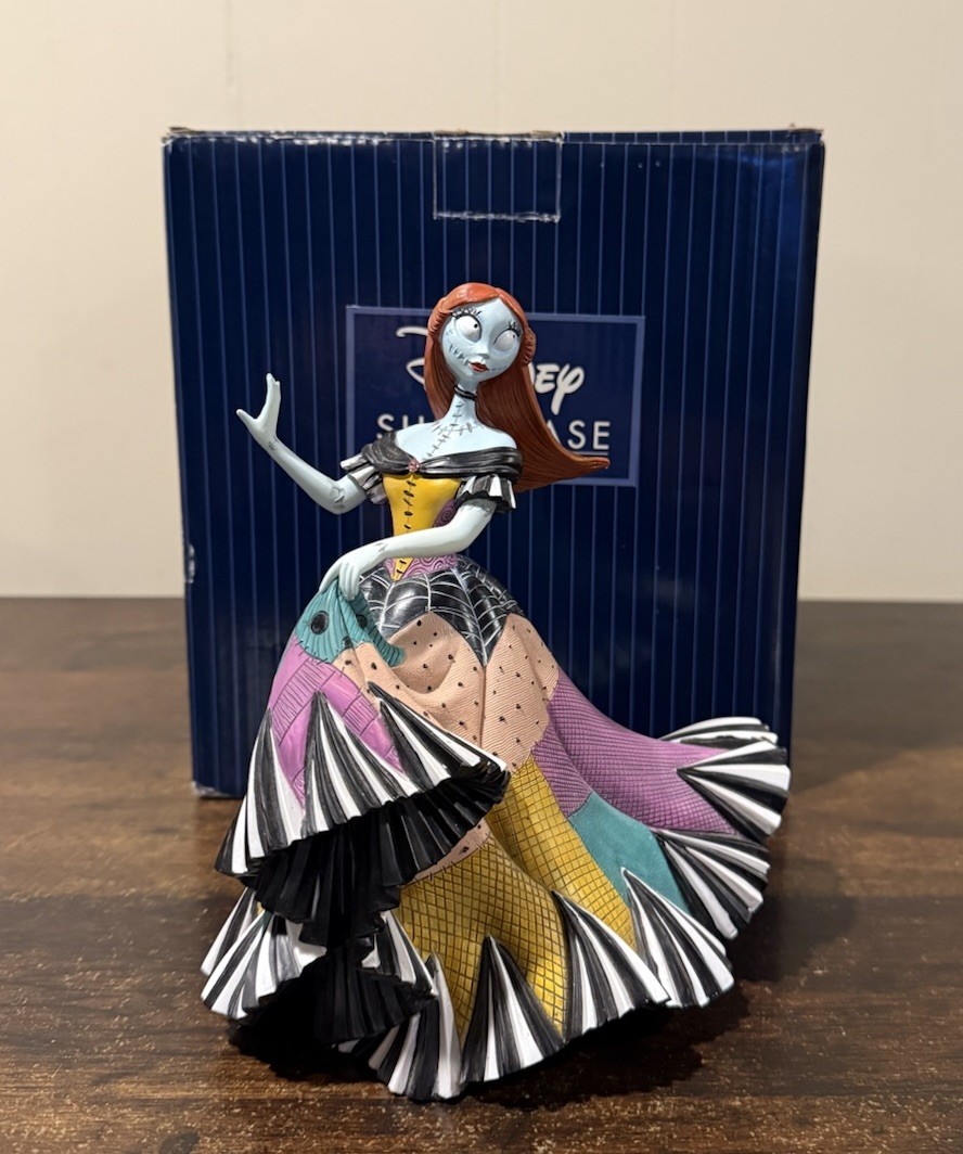 Disney Showcase Couture de Force The Nightmare Before Christmas Sally 6006279