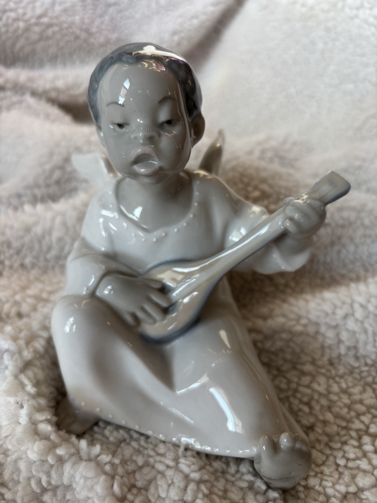 VINTAGE 1971-1974 Llardo Figurine Angel with Lute 01004537 *FREE SHIPPING*