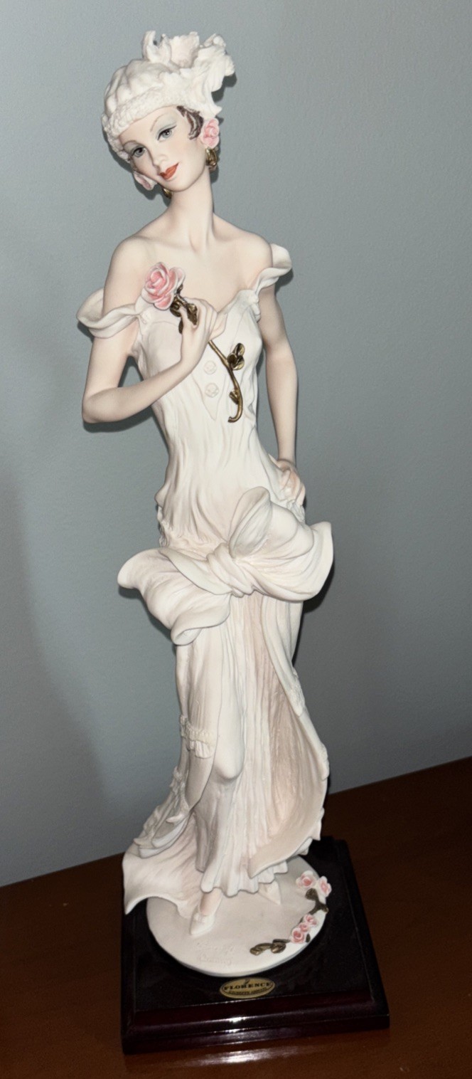 Giuseppe Armani Dama con Rosa”The Flirt figurine,1998