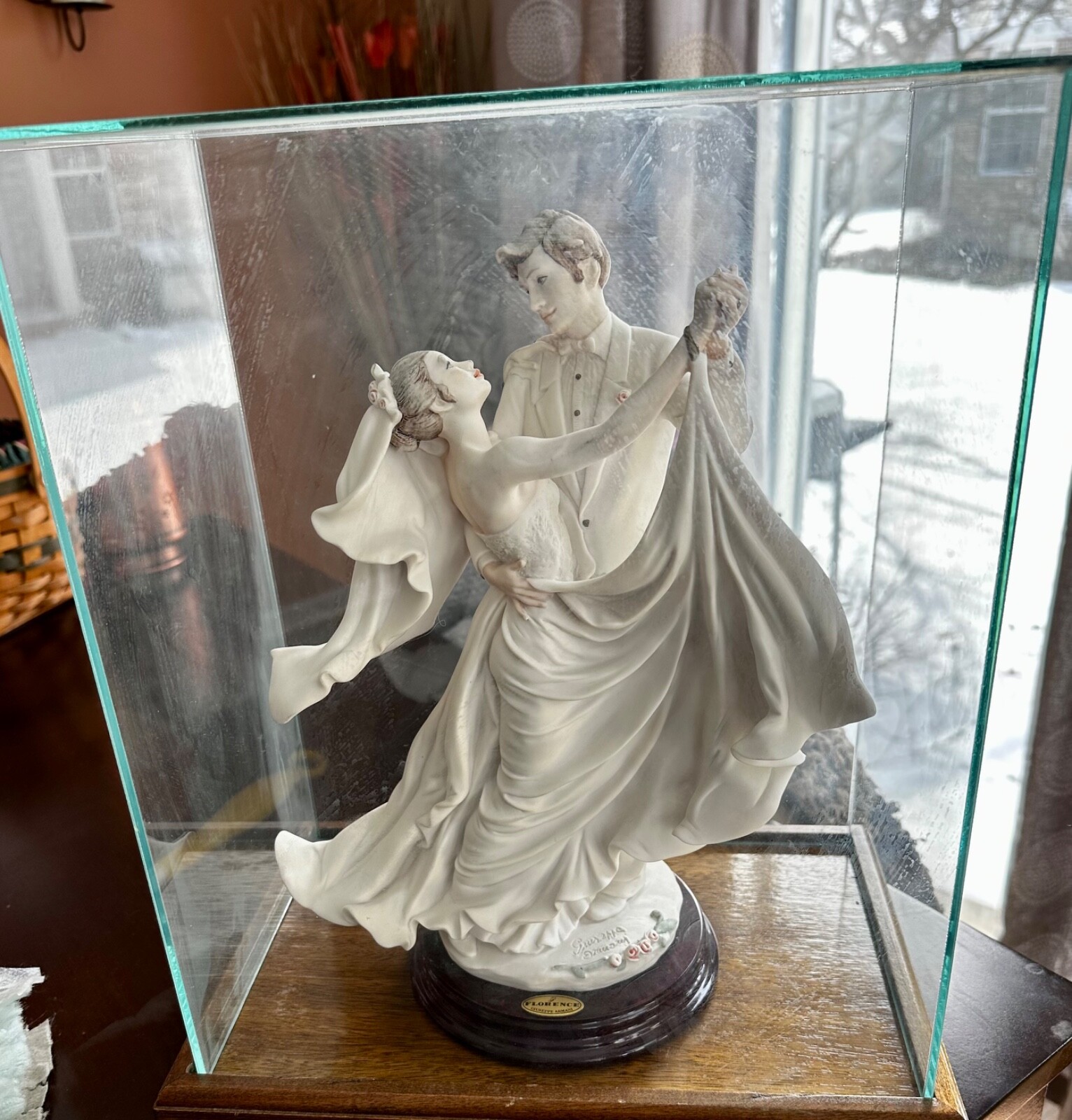 Giuseppe Armani – True Love Figurine. Original box and custom cover. 0459F