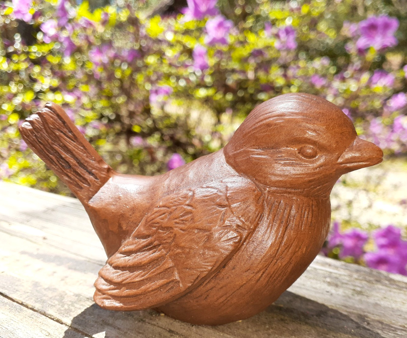 Vintage Red Mill Mfg. 1987 Sparrow Handcrafted Pecan Shell & Resin 4″ x 2.75″