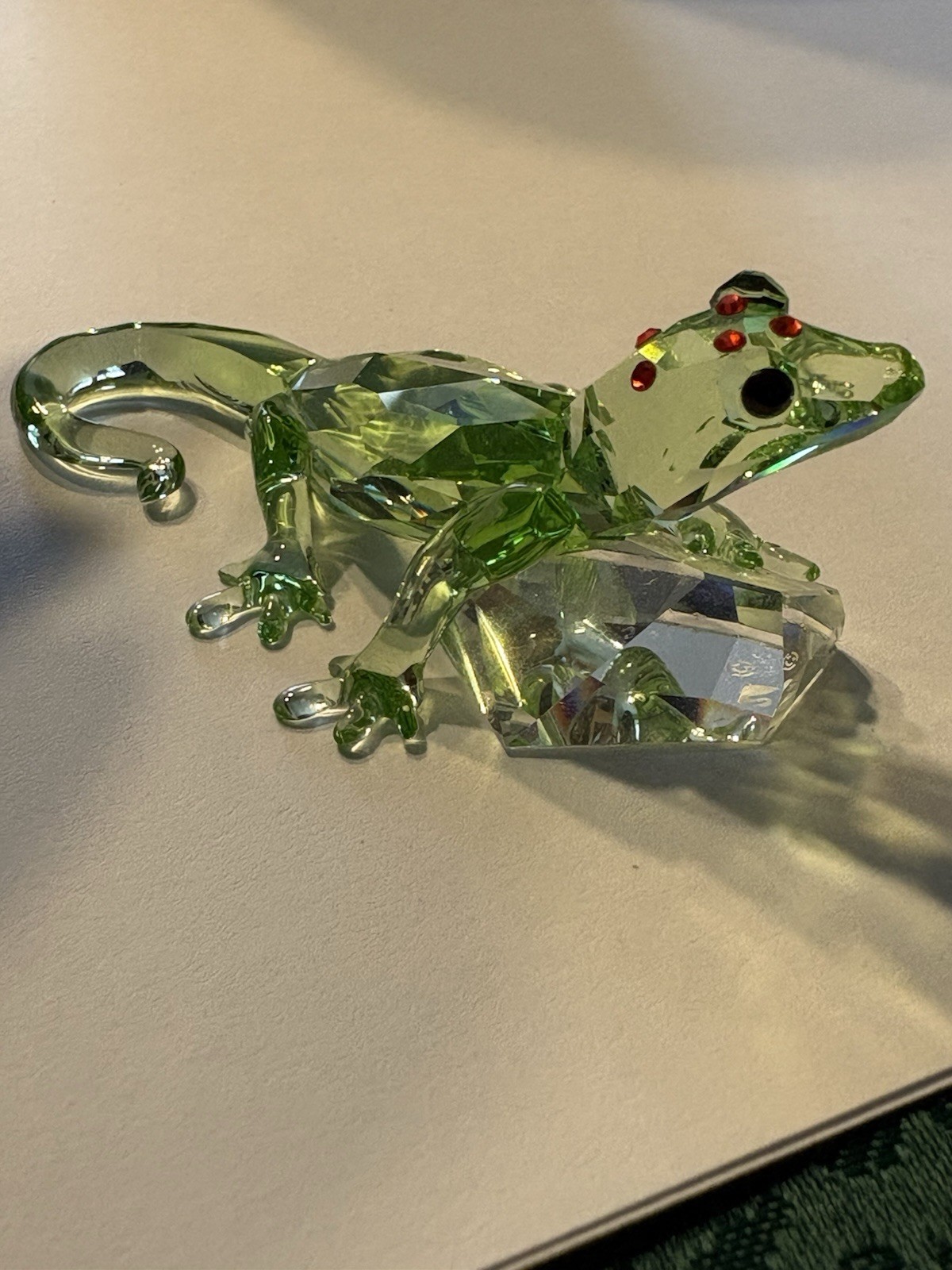 Swarovski Crystal 905541 SCS 2008 Event Piece Gecko Green Lizard In Box