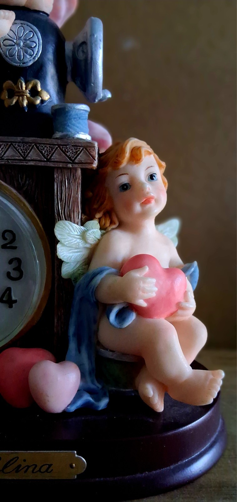 Turtle King Corp Beaitiful “De Elina Cherubs on Sewing Machine Wooden Base Runin