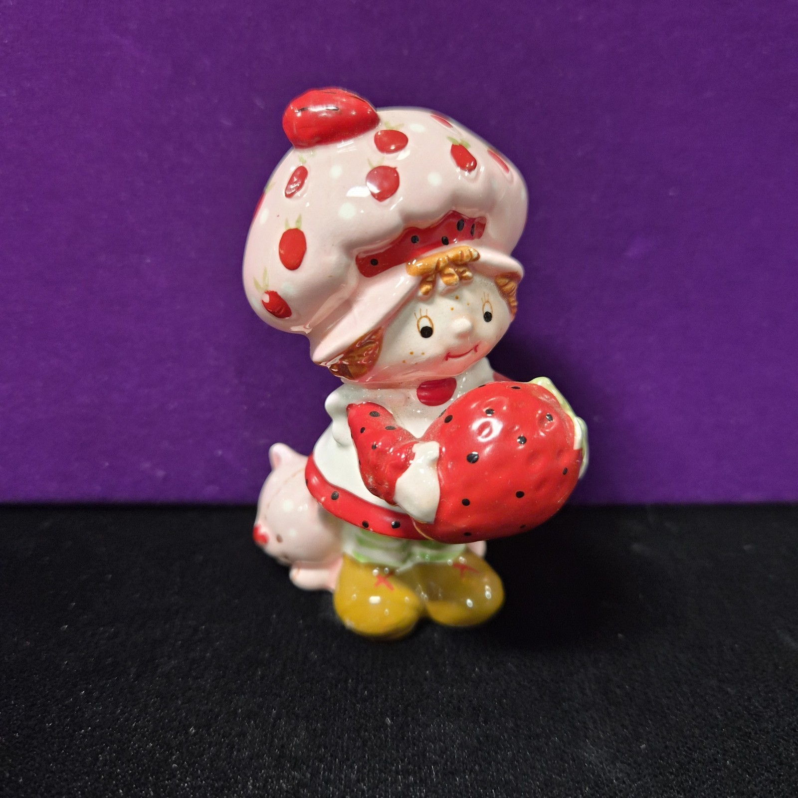 2 Vintage 1981 STRAWBERRY SHORTCAKE Ceramic Figurine CUSTARD WWA Inc 1980s Korea