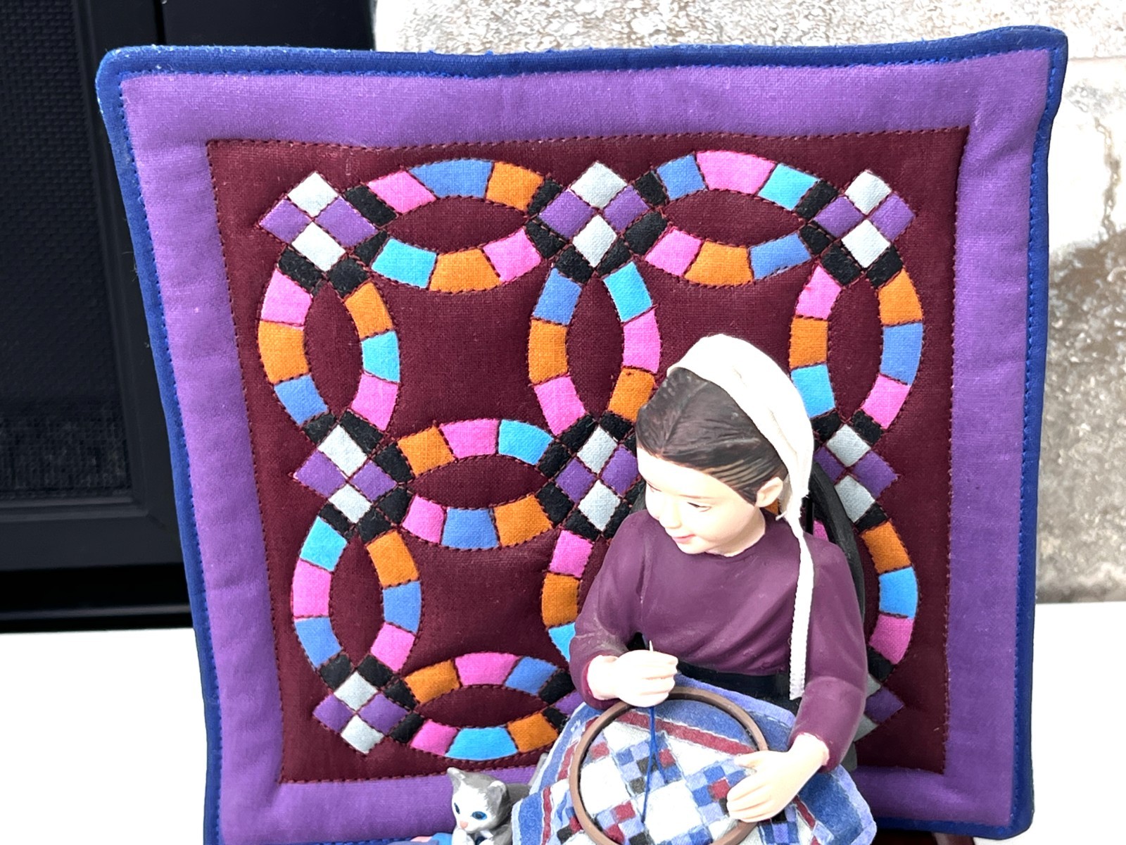 1993 Amish Heritage Collection Katie’s First Quilt Special Edition 7″tall