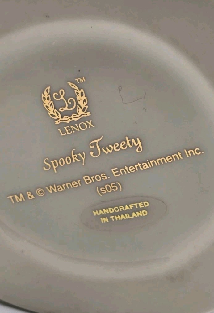 VTG Lenox Spooky Tweety Bird Dracula Halloween Figurine Looney Tunes Pumpkin
