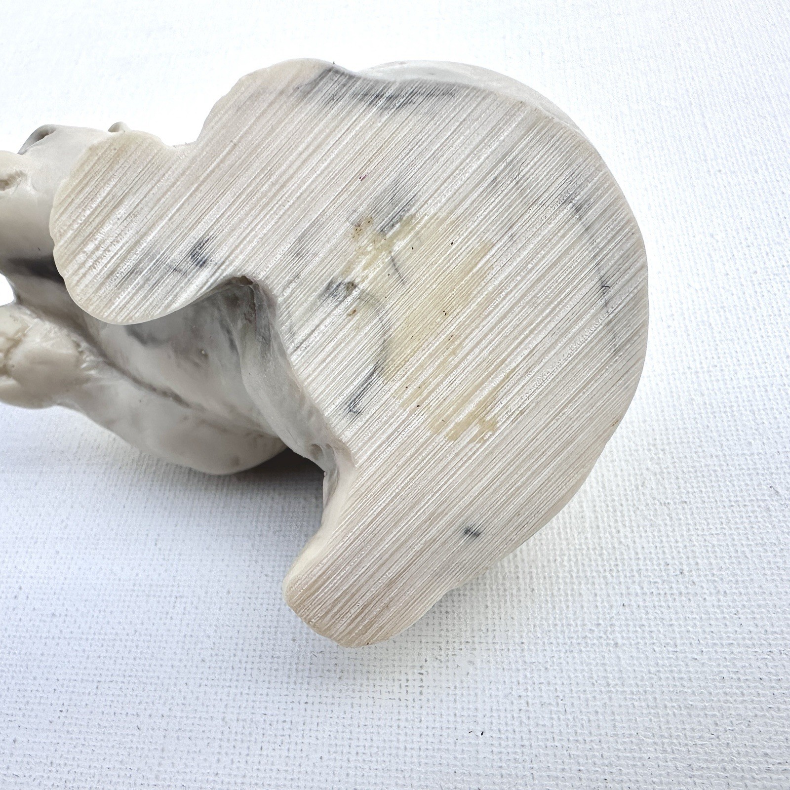 Faux Marble Resin Polar Bear, Off-White/ Gray Carved Marbled Stone Look EUC
