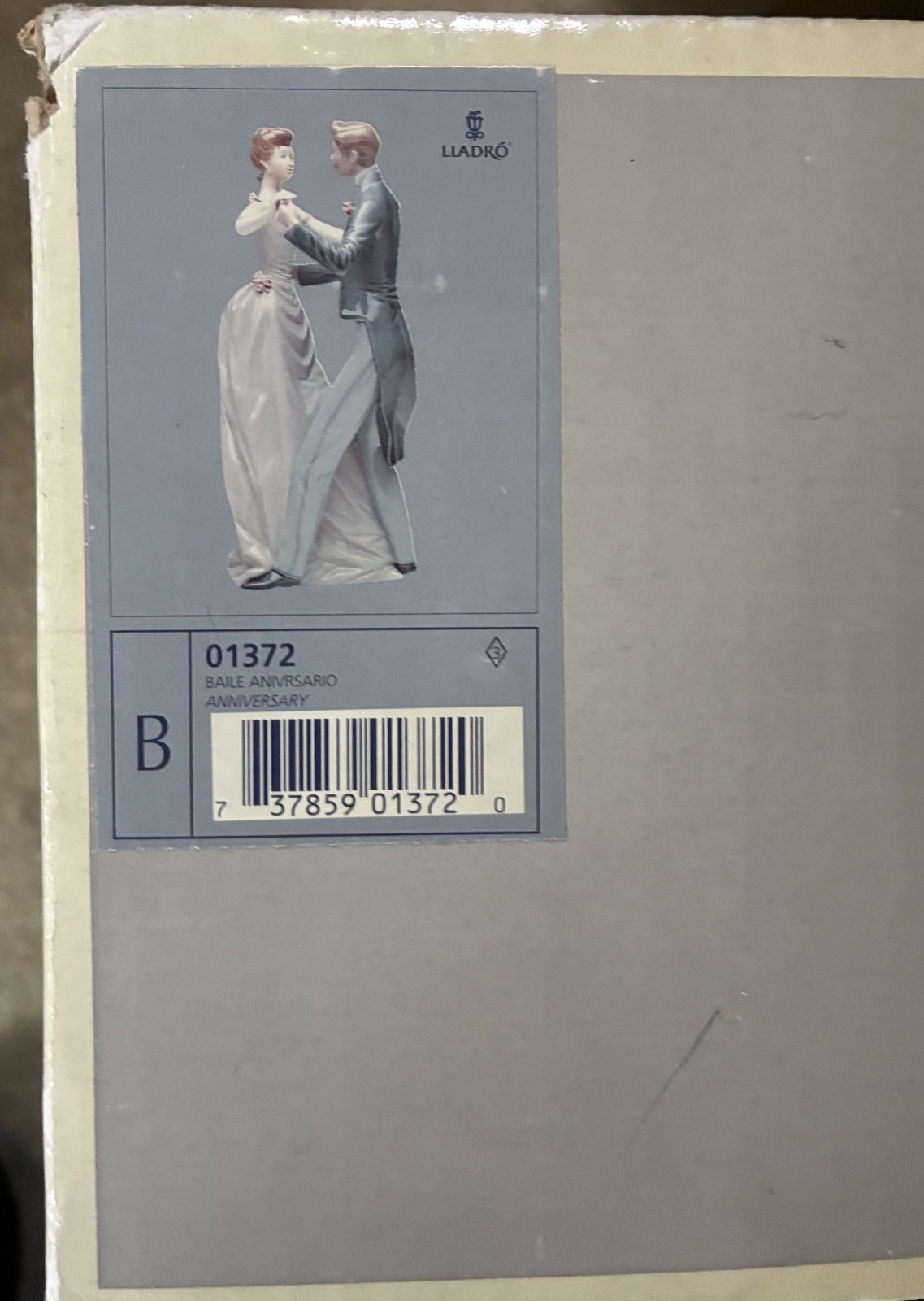 Lladró Figurine #1372 “Anniversary Waltz” – With Box