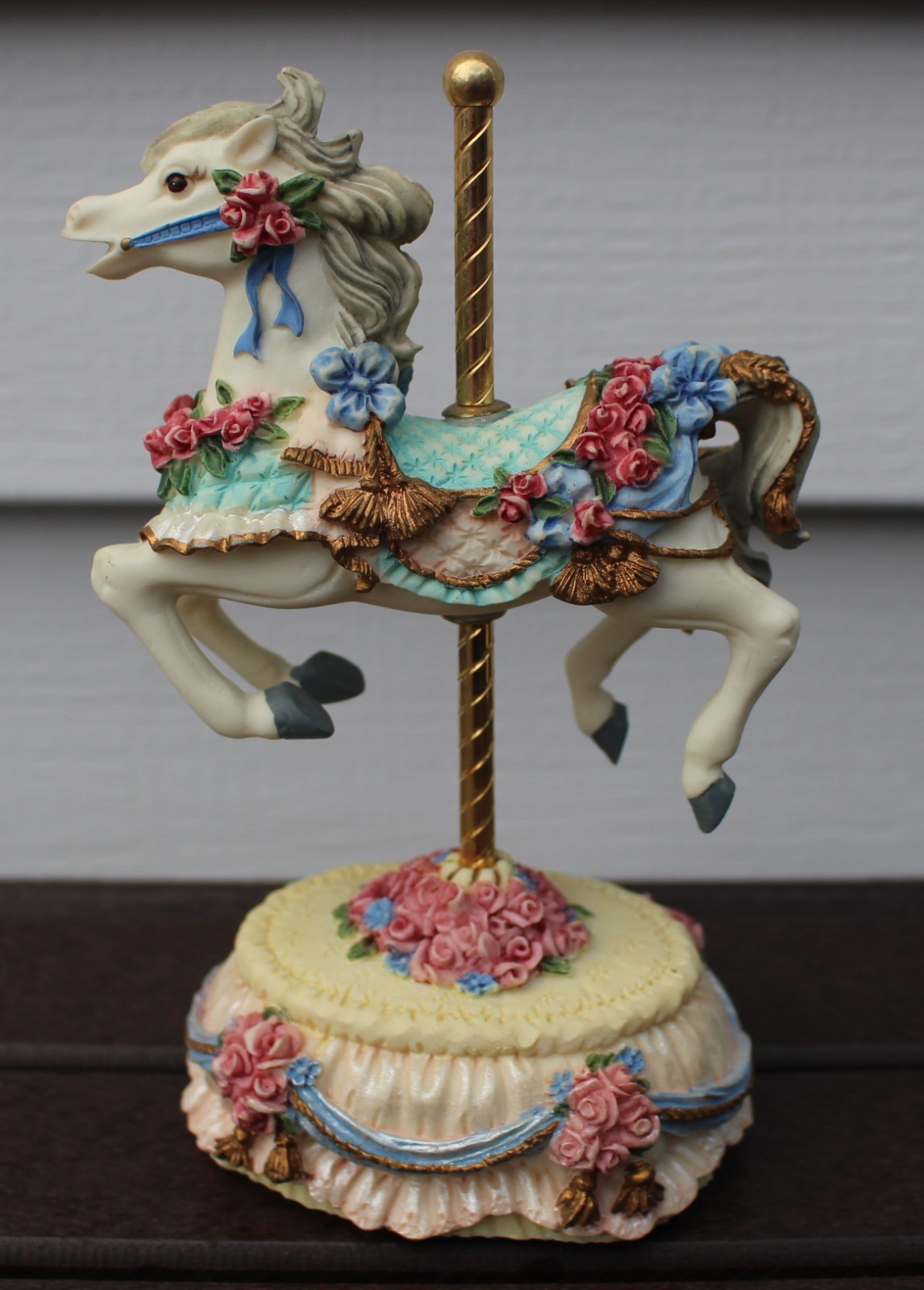 Heritage House Country Fair CAROUSEL HORSE FIGURINE Yesterday