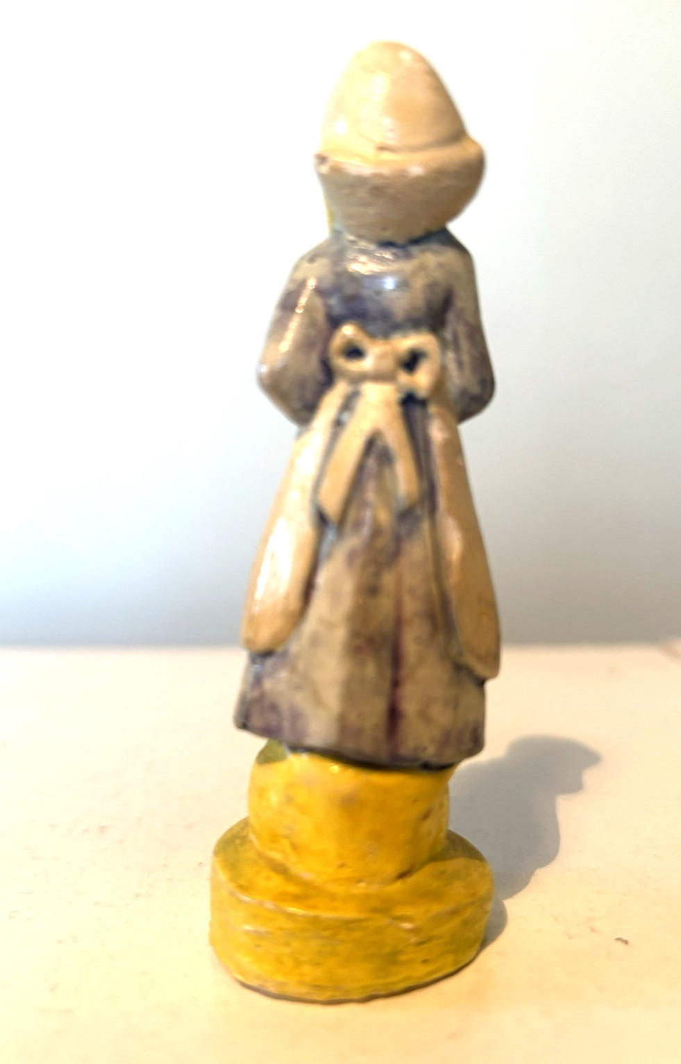 Vtg Hand Painted 3.5″ Chalkware Plaster Figurine – Dutch Girl w/ Tulip Bouquet
