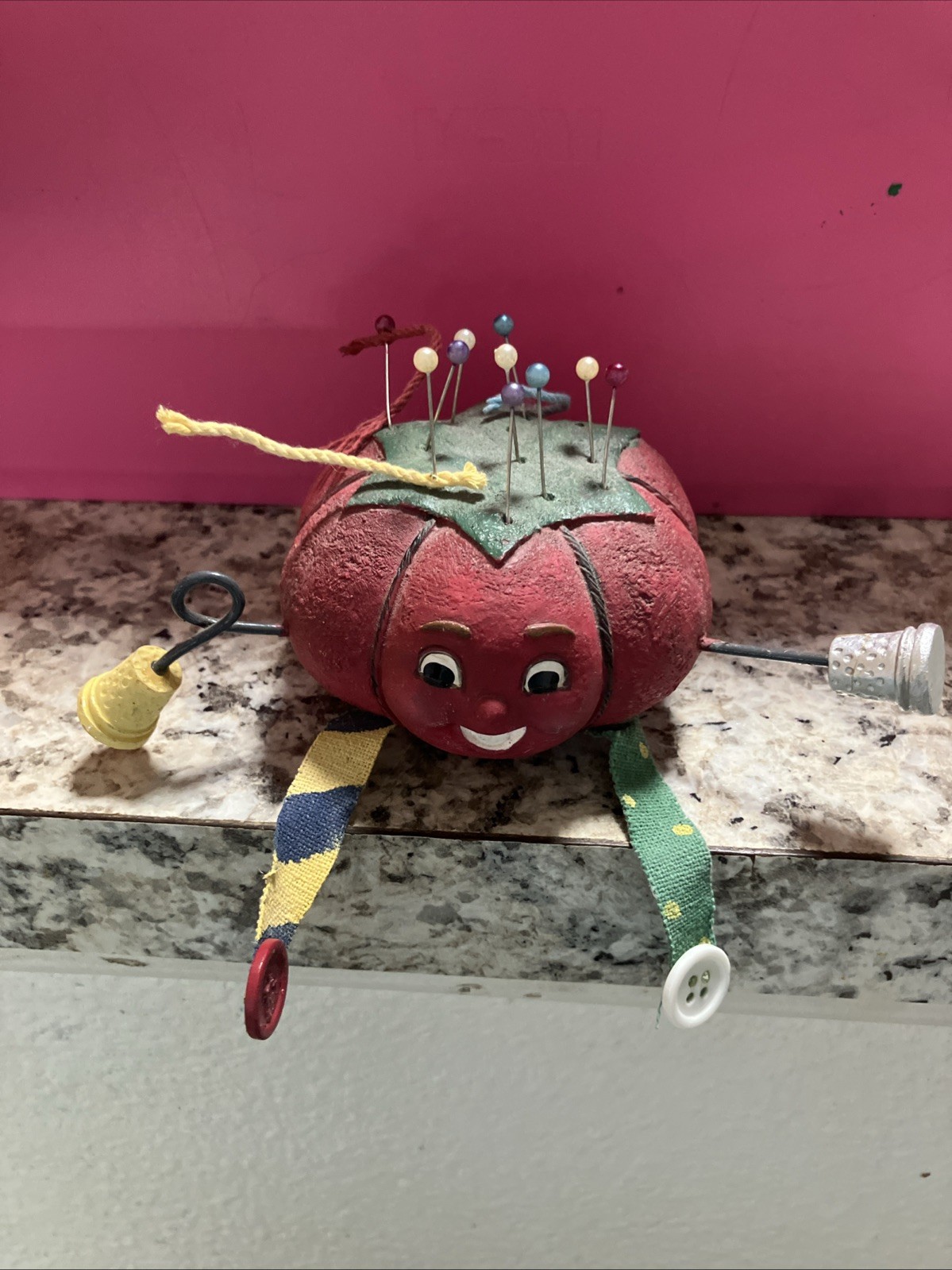 WMG Anthropomorphic Shelf Sitter Figurine Tomato Pin Cushion Vintage Sewing