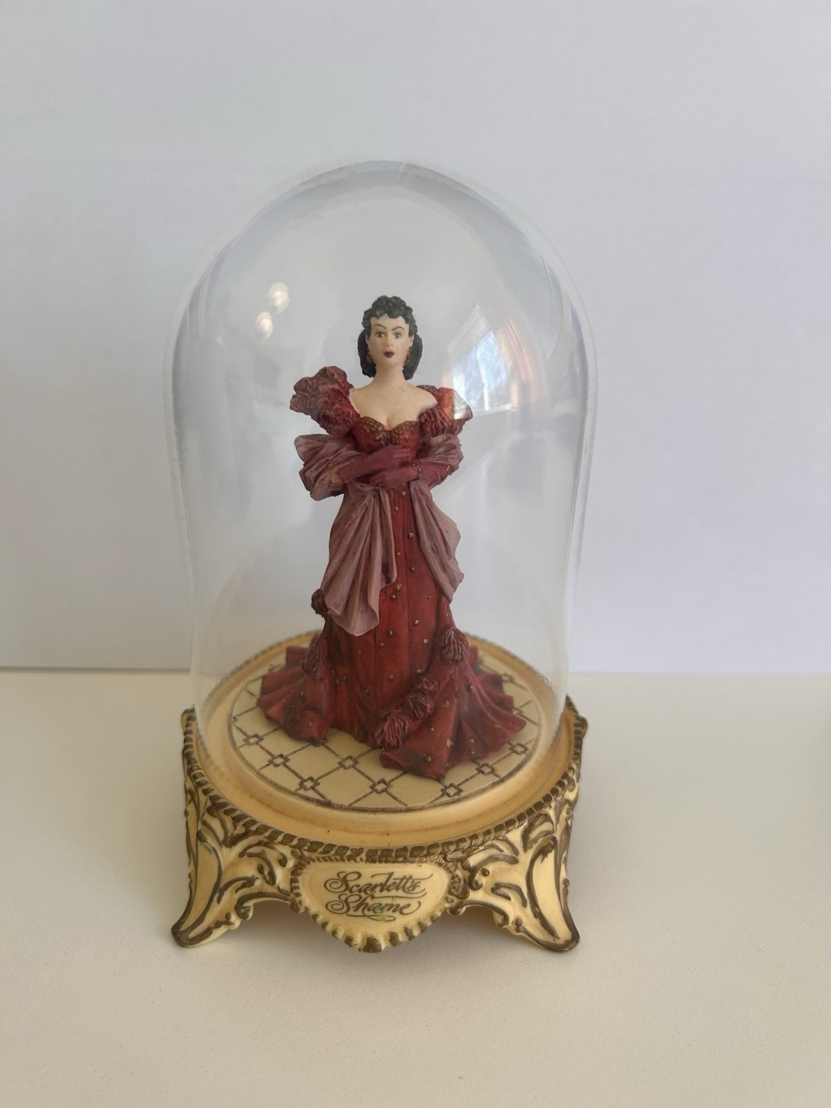 Gone With The Wind Scarlett’s Shame Under Glass Dome Figurine 1993 Turner Col