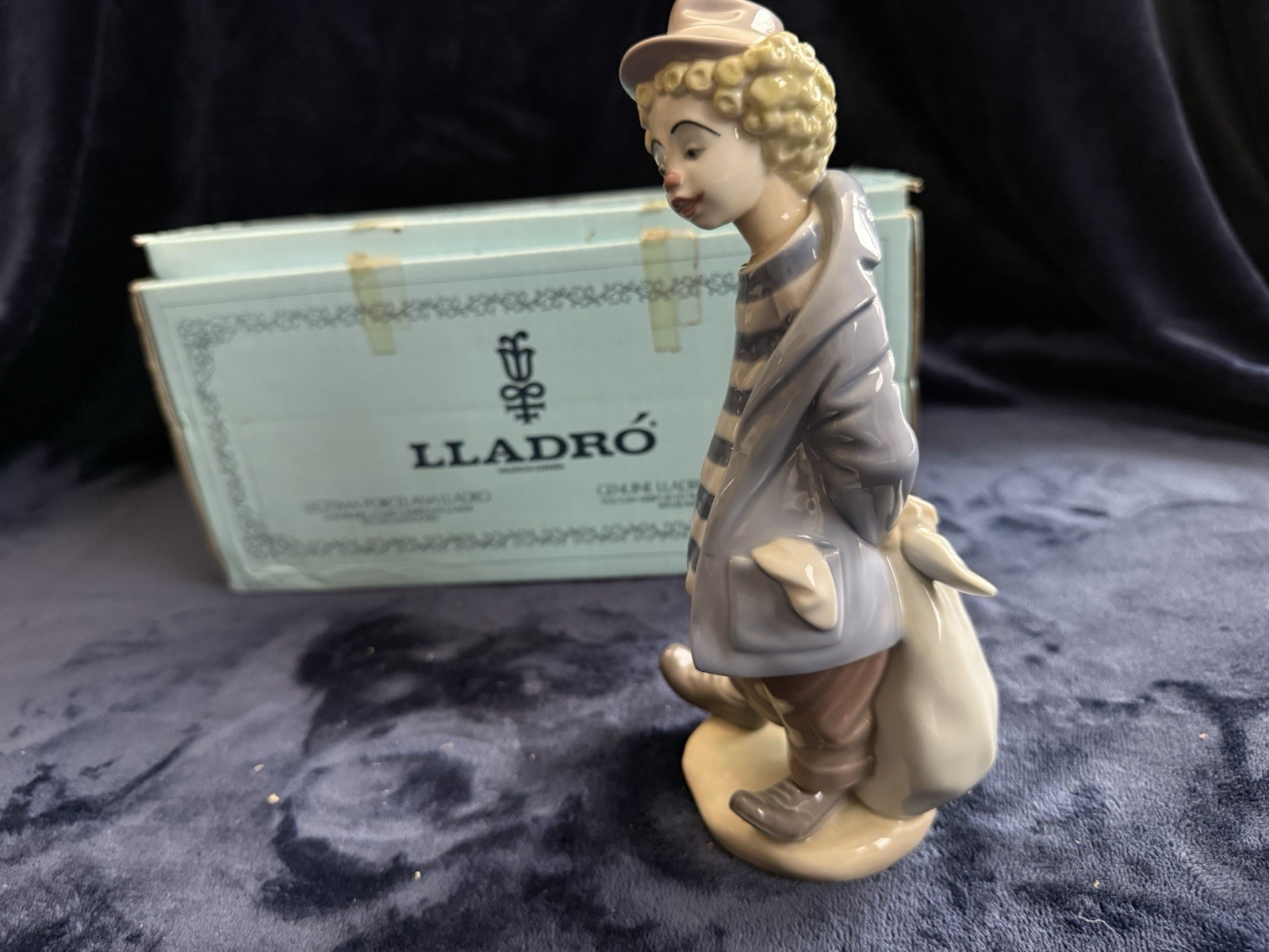 LLADRO 1986 “Little Traveler” #7602 Circus Clown Collectors Society