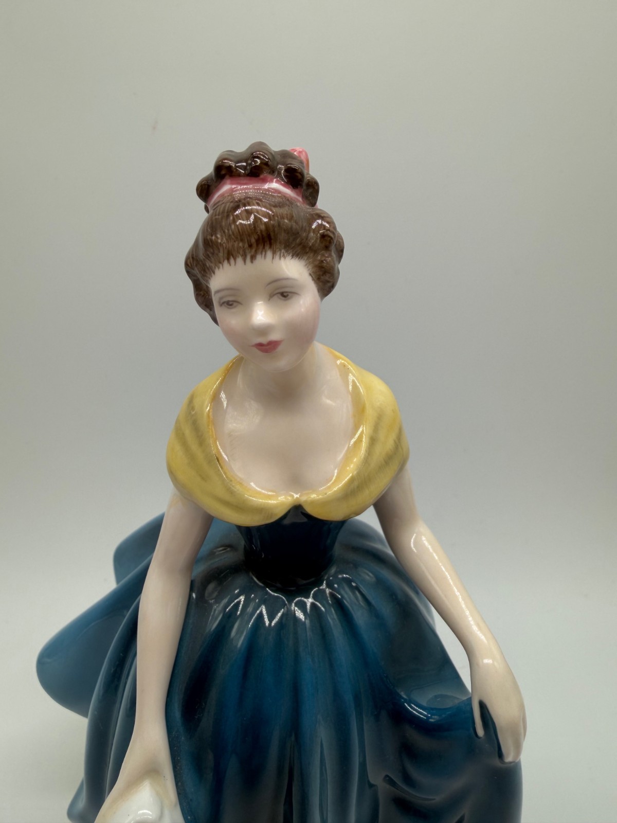 Vintage Royal Doulton Porcelain HN 2271 Melanie Figurine