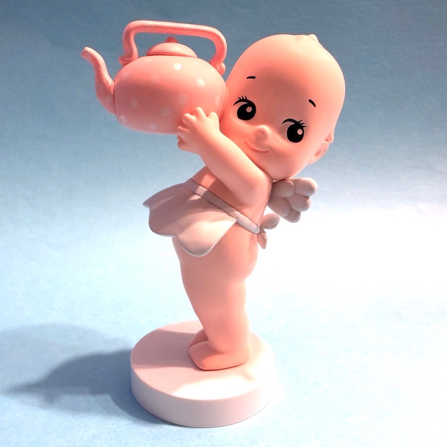 KEWPIE Smoko 3″ Collectible Figure KEWPIE HOLDS KETTLE Blind Box – Opened Angel