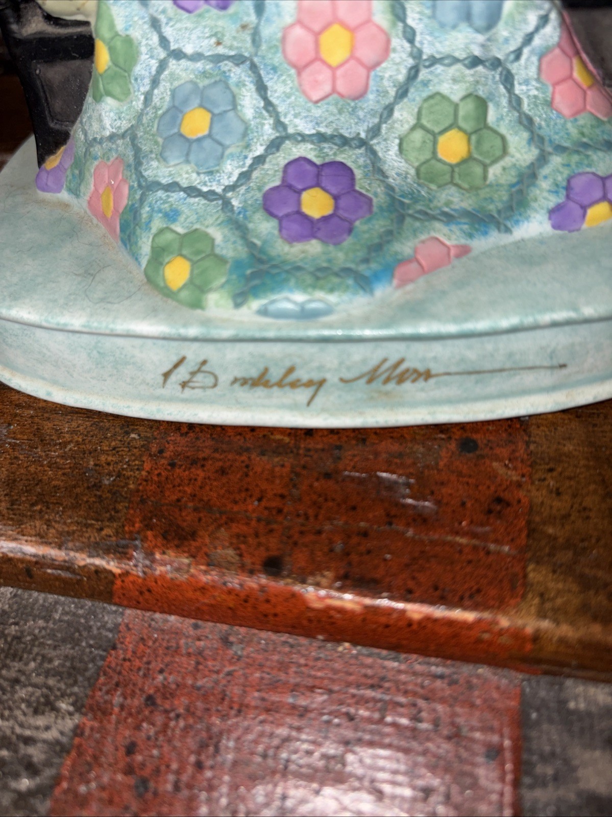Quilting Flowers Porcelain Figurine Signed P Buckley Moss Amish 2002 Rare