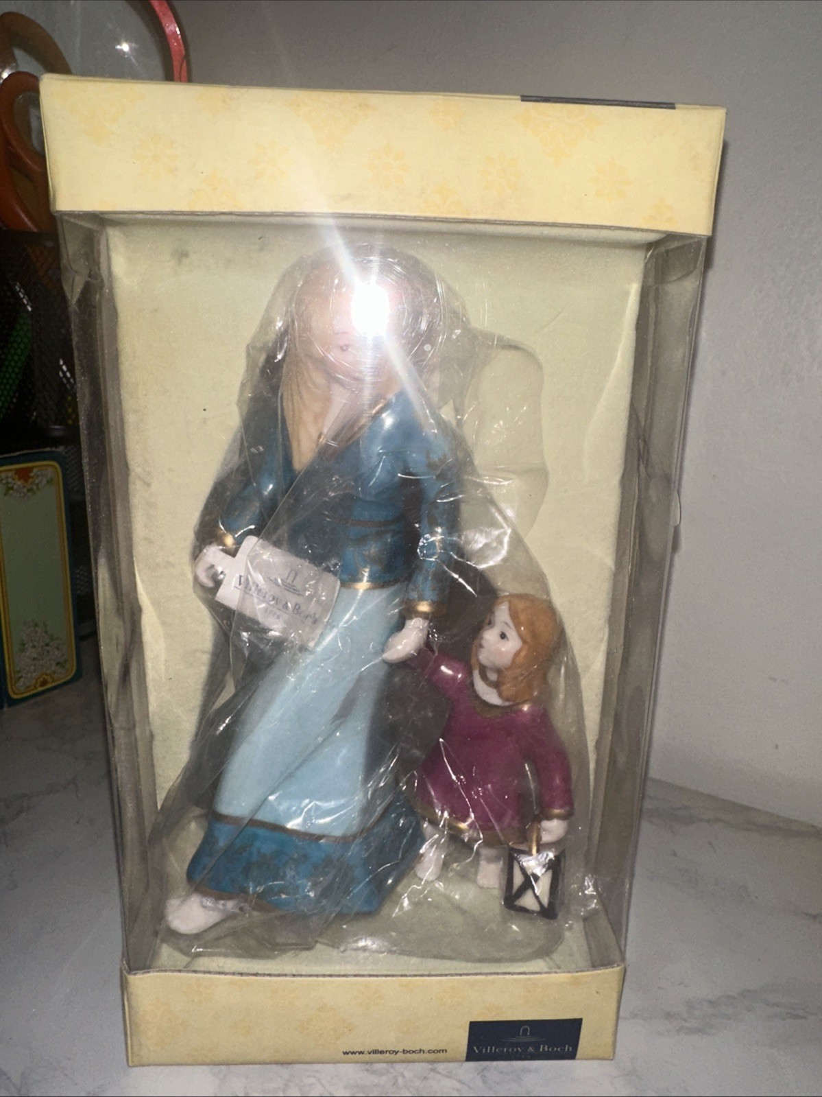 NWT Villeroy and Boch Angeli DiNatale Figure Angel W/ Child In Box
