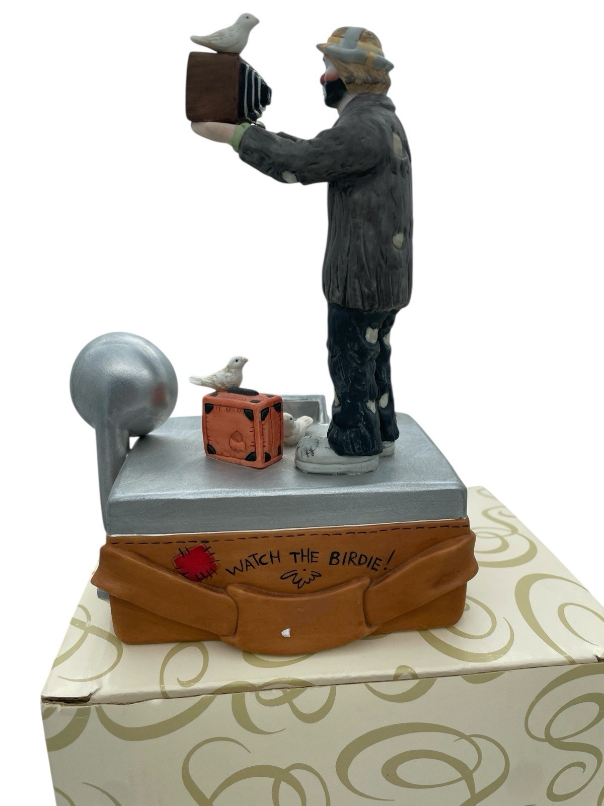Emmett Kelly Jr. – Watch The Birdie The San Francisco Music Box