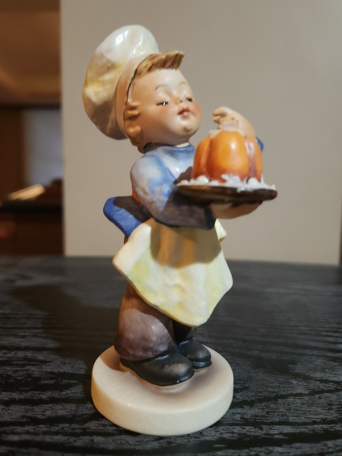 Hummel “BAKER” Boy Tasting Cake With Finger 5” Goebel W Germany #128 TMK6 1982