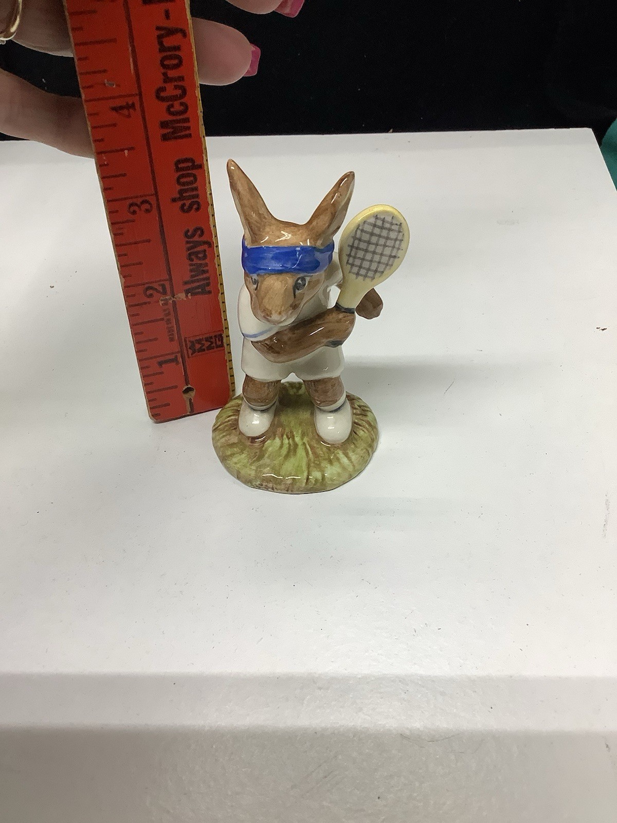 ACE BUNNYKINS DB42 ROYAL DOULTON Made in England 1985 Tennis Player