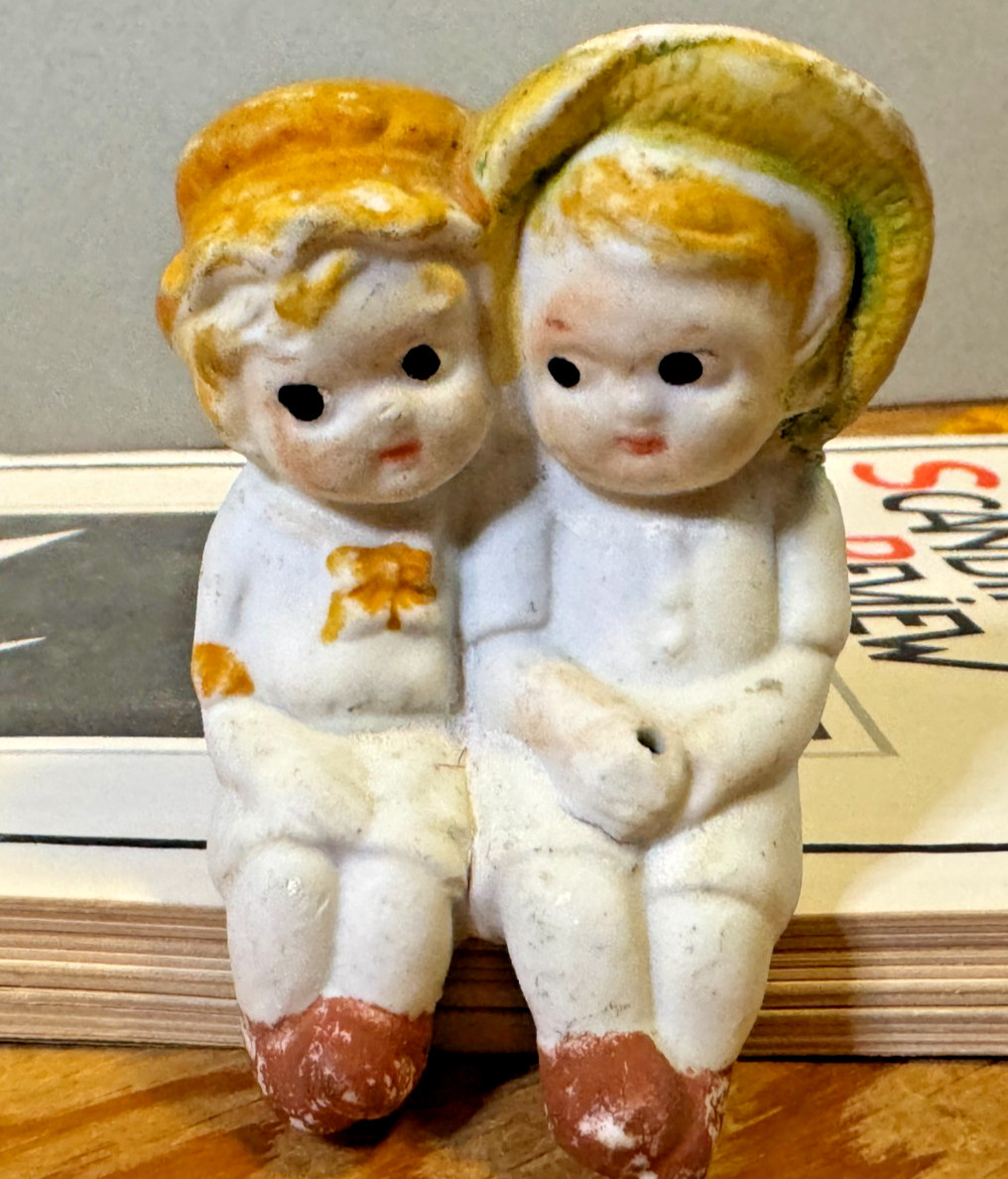 Vintage 1940s Couple Shelf Sitter Fair Weather Friends 3” Porcelain MCM Japan