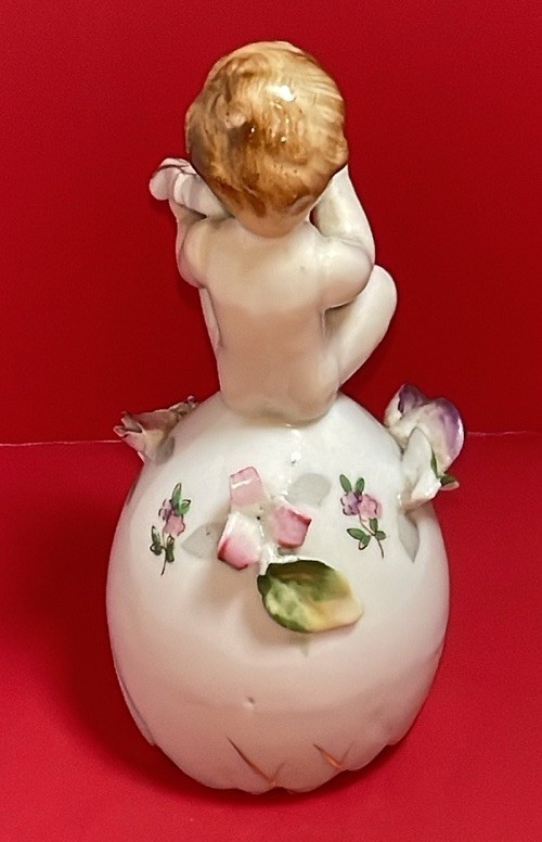 UCAGCO Ceramics Boy Cherub Playing Violin Bell 2.5″ x 2.7″ and 5.4″ tall Japan
