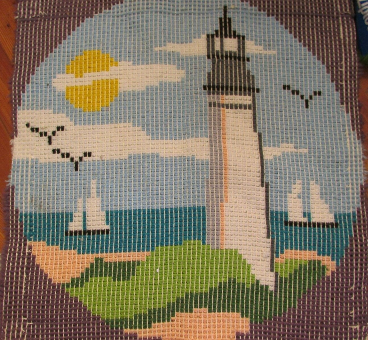 HANDMADE LATCHHOOK RUG WALL DISPLAY 23 X23 SEAGULLS ,NAUTICAL Lighthouse