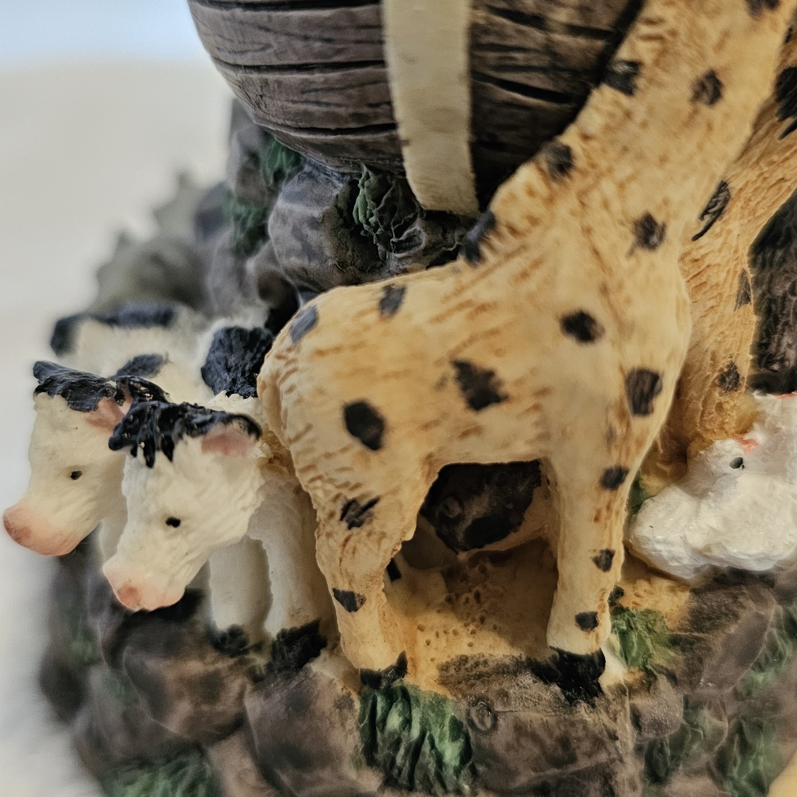 Noah’s Ark Figurine With Animals. 4 In Tall. Bible Religious Decor