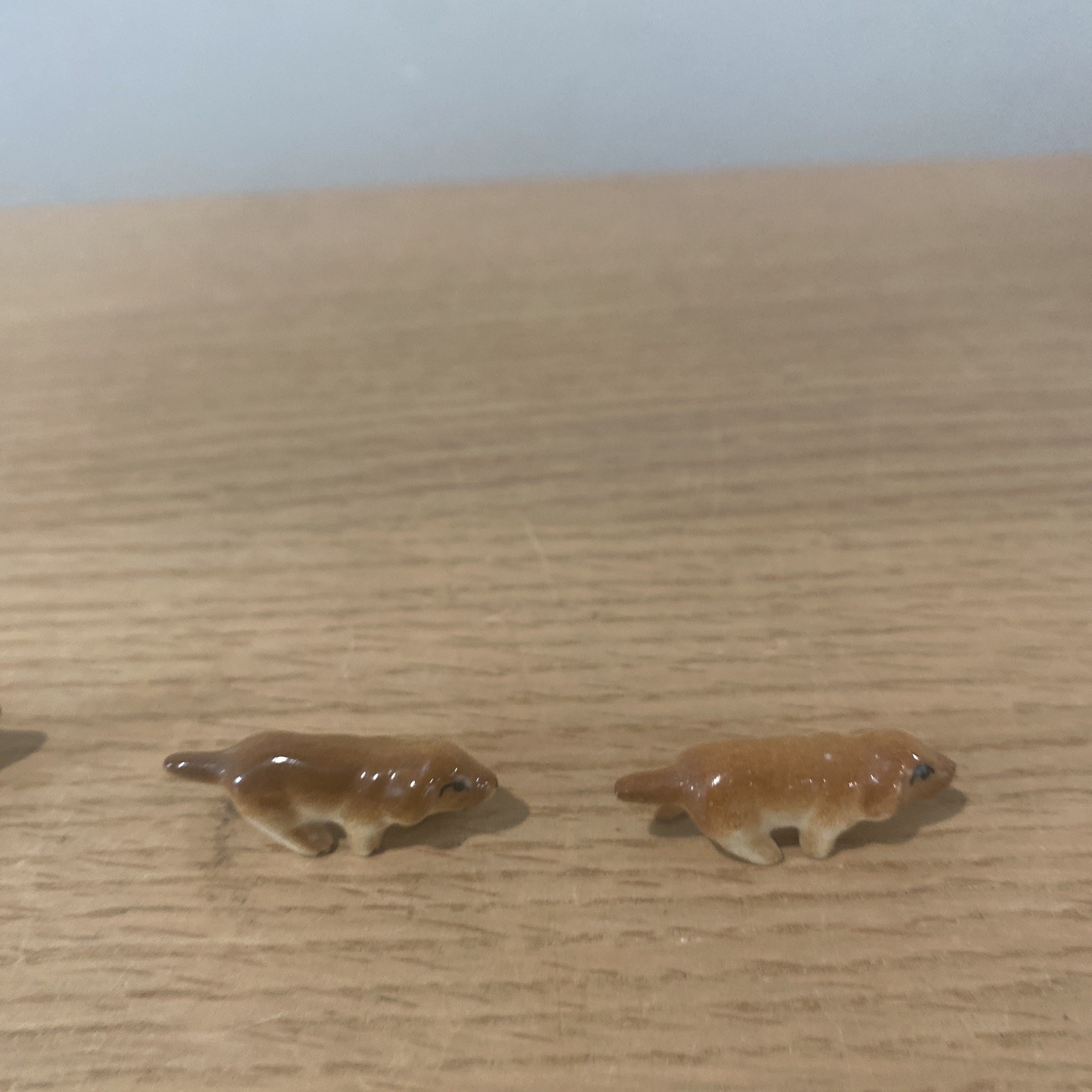 Minature Bone China Dachshund With 5 Puppies Unbranded Figurine 1.25” Tall