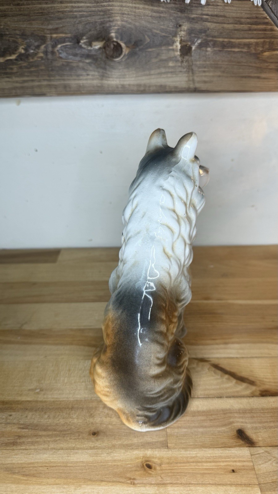 Painted Ceramic Wolf Figurine – White Gray Tan Animal Print, 1 Pack