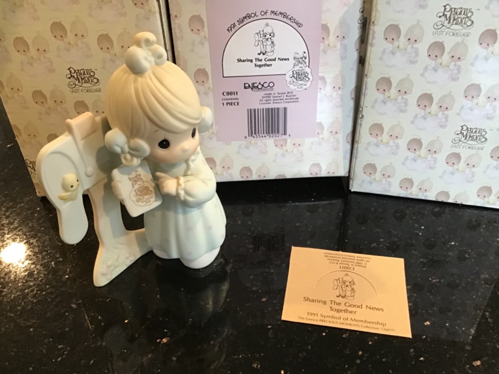 Precious Moments C0011 Sharing The Good News Together 1990 Symbol Of Membership