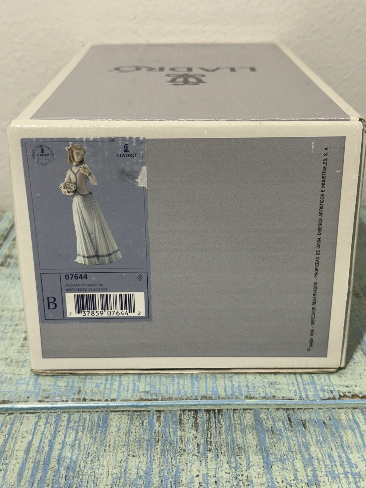 Lladro Innocence in Bloom #7644 Porcelain Figure 1996 Retired Vintage Mint