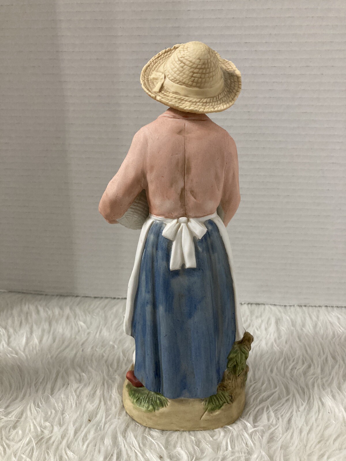 Vintage HOMCO #8807 Home Interior Farmers Wife Harvesting Corn Figurine