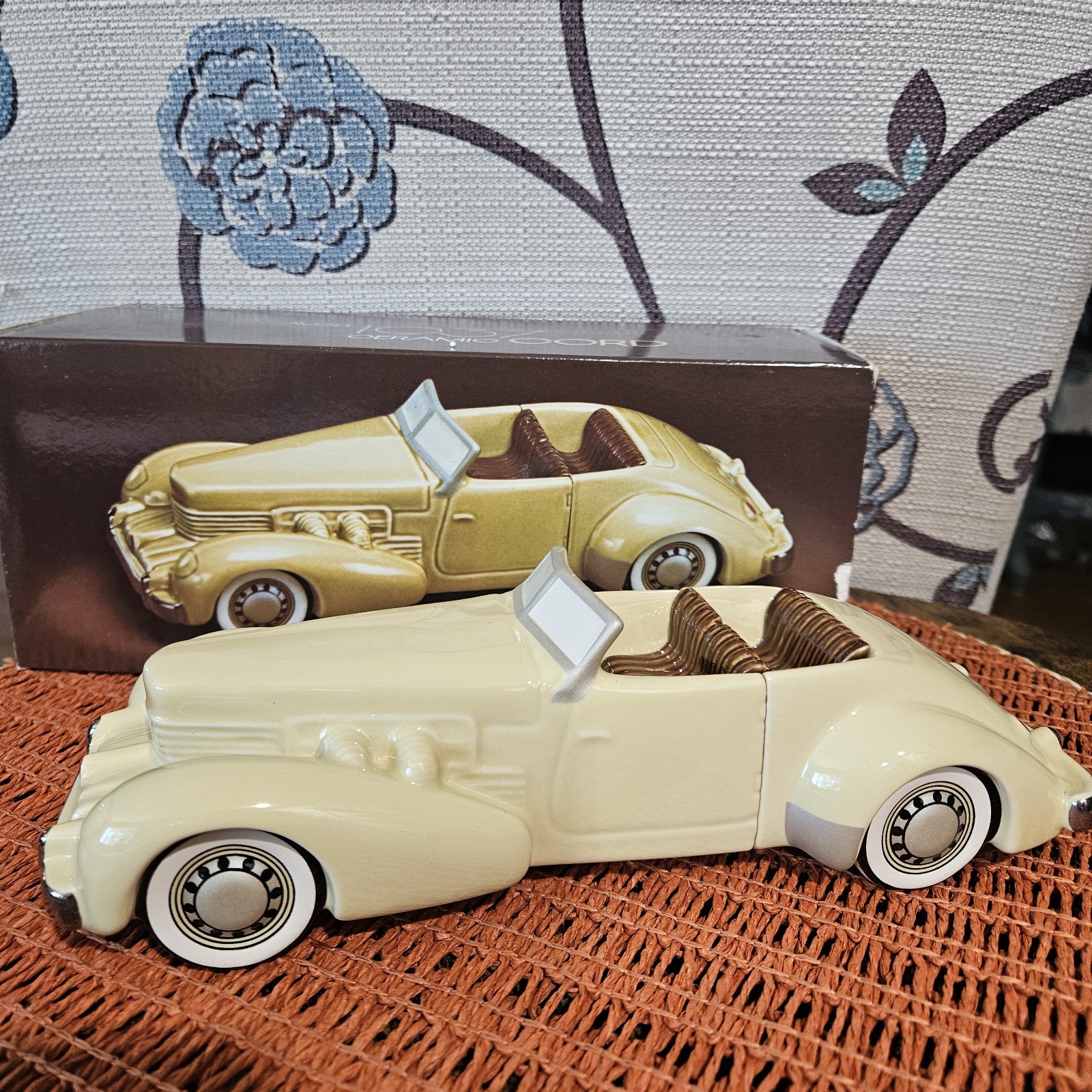 1984 Avon 1937 Cord Ceramic Figurine 9″ By Ceramarte In Brazil