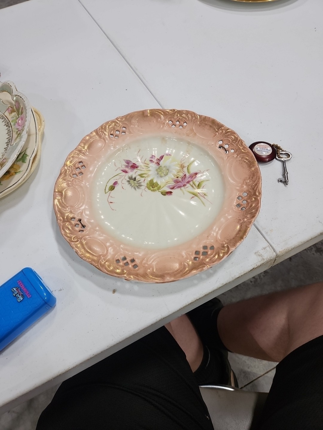 ANTIQUE HANDPAINTED VICTORIA CARLSBAD AUSTRIA RETICULATED FLORAL PORCELAIN PLATE