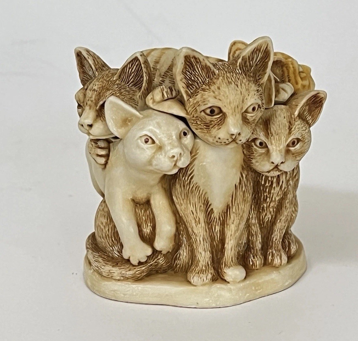 Harmony Kingdom Fur Ball Cats Trinket Box Figurine