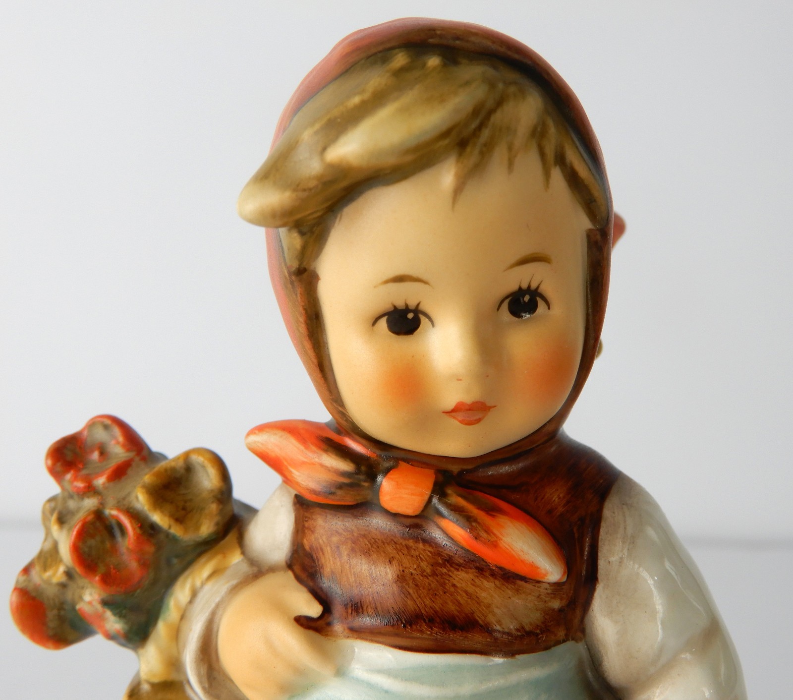 Goebel Hummel 1949 Weary Wanderer #204 Girl Porcelain Figurine W Germany