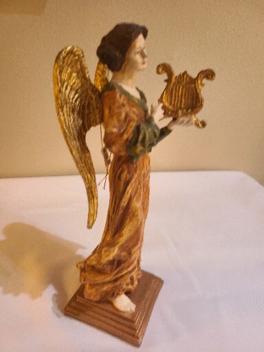 Beautiful Vintage Winged Angel With Harp 11 Inches Tall