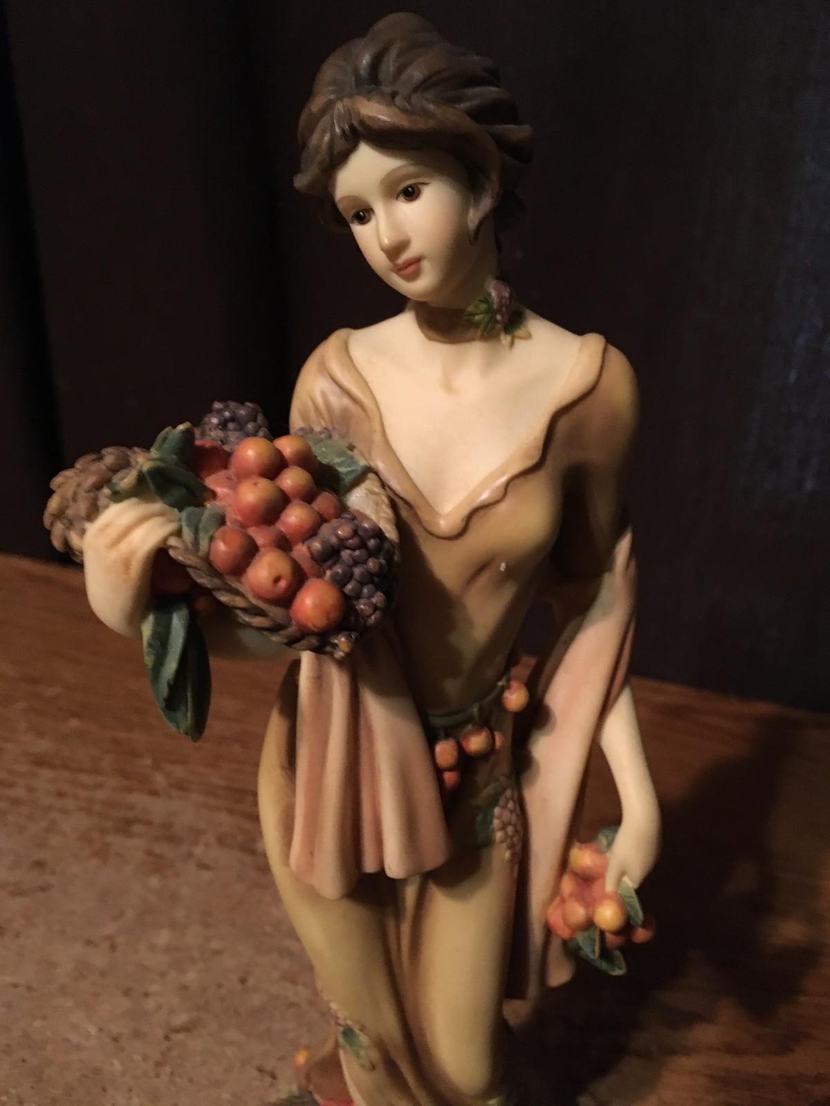 AUTUMN PORCELAIN ELEGANT FEMALE FIGURINE WITH FRUIT BY HOME INTERIORS 12233-04