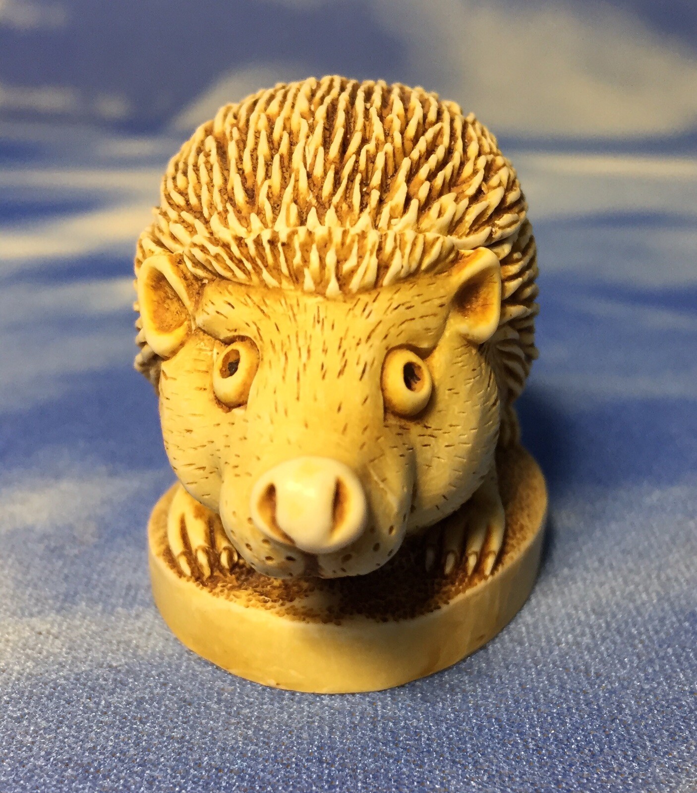 HTF Retired Early Harmony Kingdom “Untouchable” Hedgehog Box Figurine TJHE2 EUC