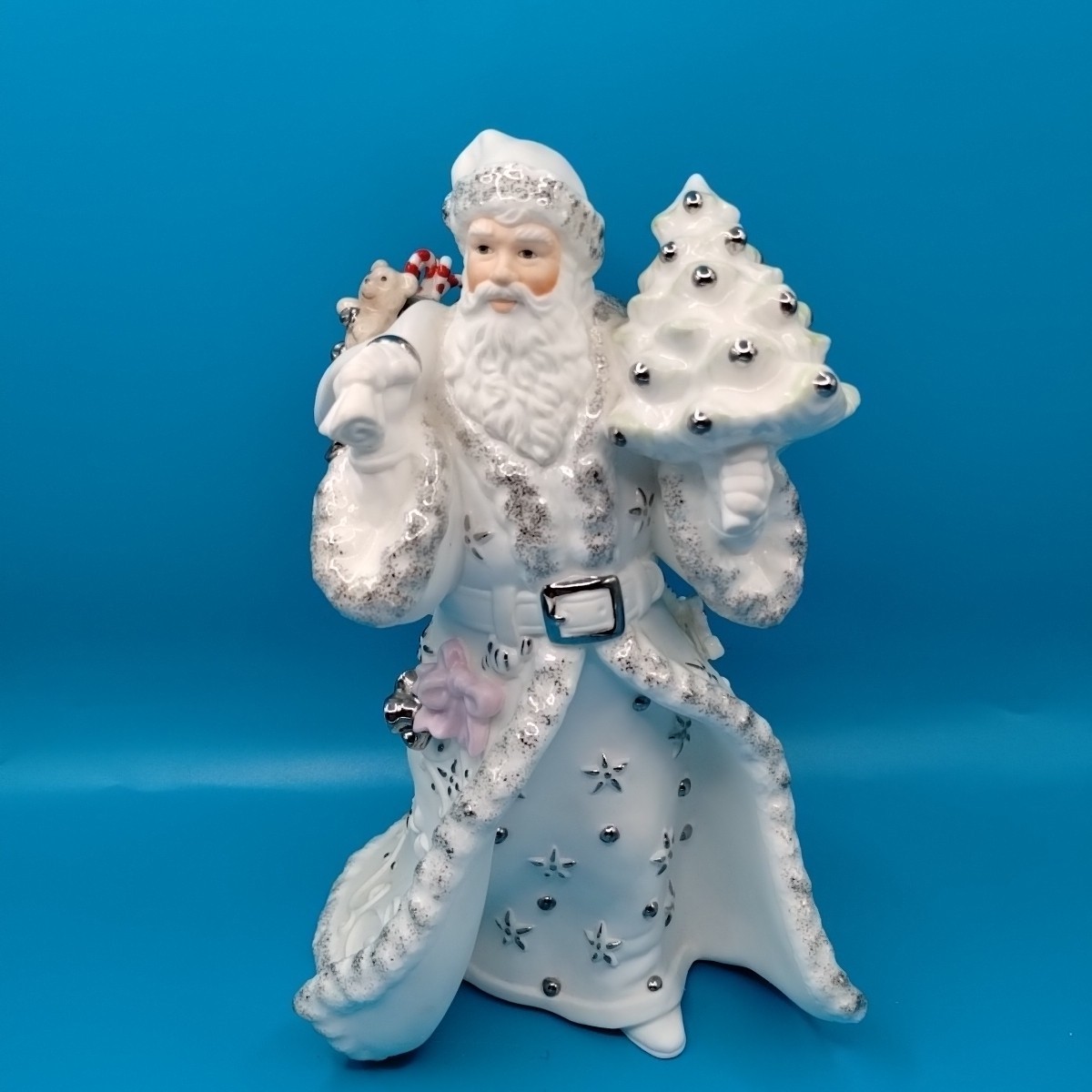 Lenox Kris Kringle’s Visit Platinum Classics Christmas Santa Claus Figurine